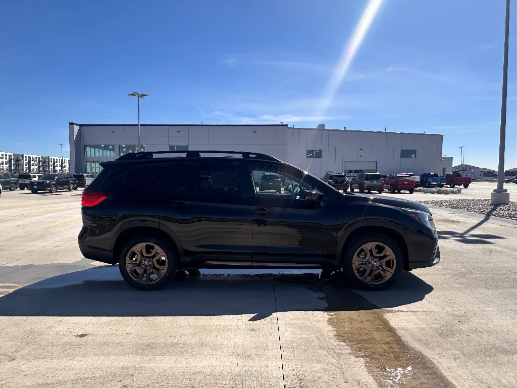 New 2026 CRYSTAL BLACK SILICA Subaru Limited Bronze Edition image 4