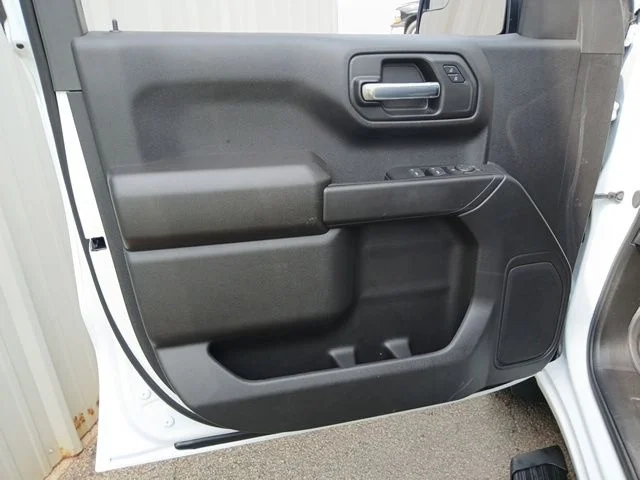 Used 2025 White Chevrolet Custom image 48