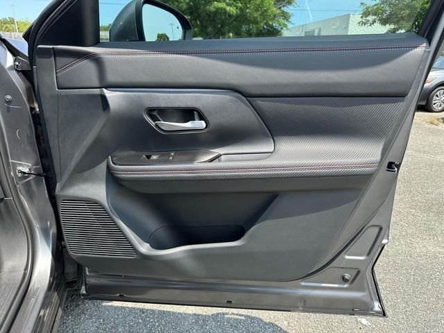 2025 Nissan Kicks SR - Photo 8