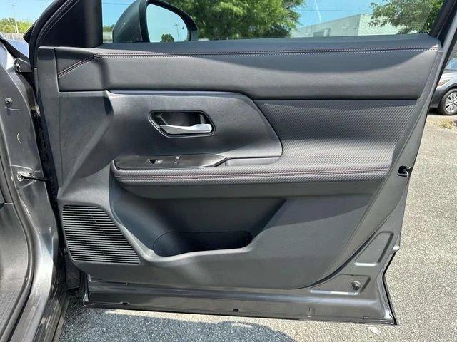 2025 Nissan Kicks SR - Photo 8