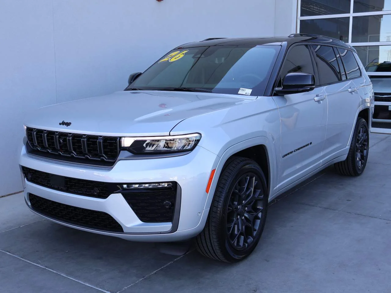 Used 2026 Silver Zynith Jeep Summit image 1