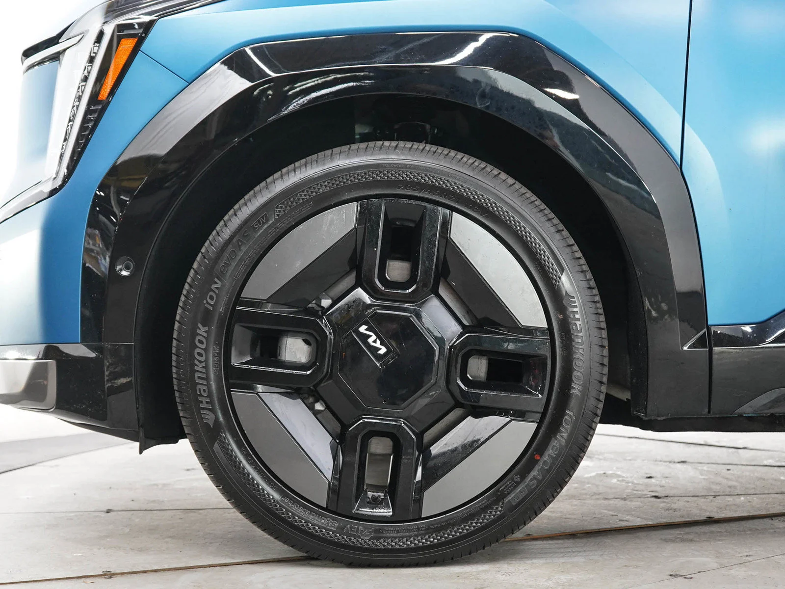Used 2024 Ocean Blue Matte Kia GT-Line AWD image 37