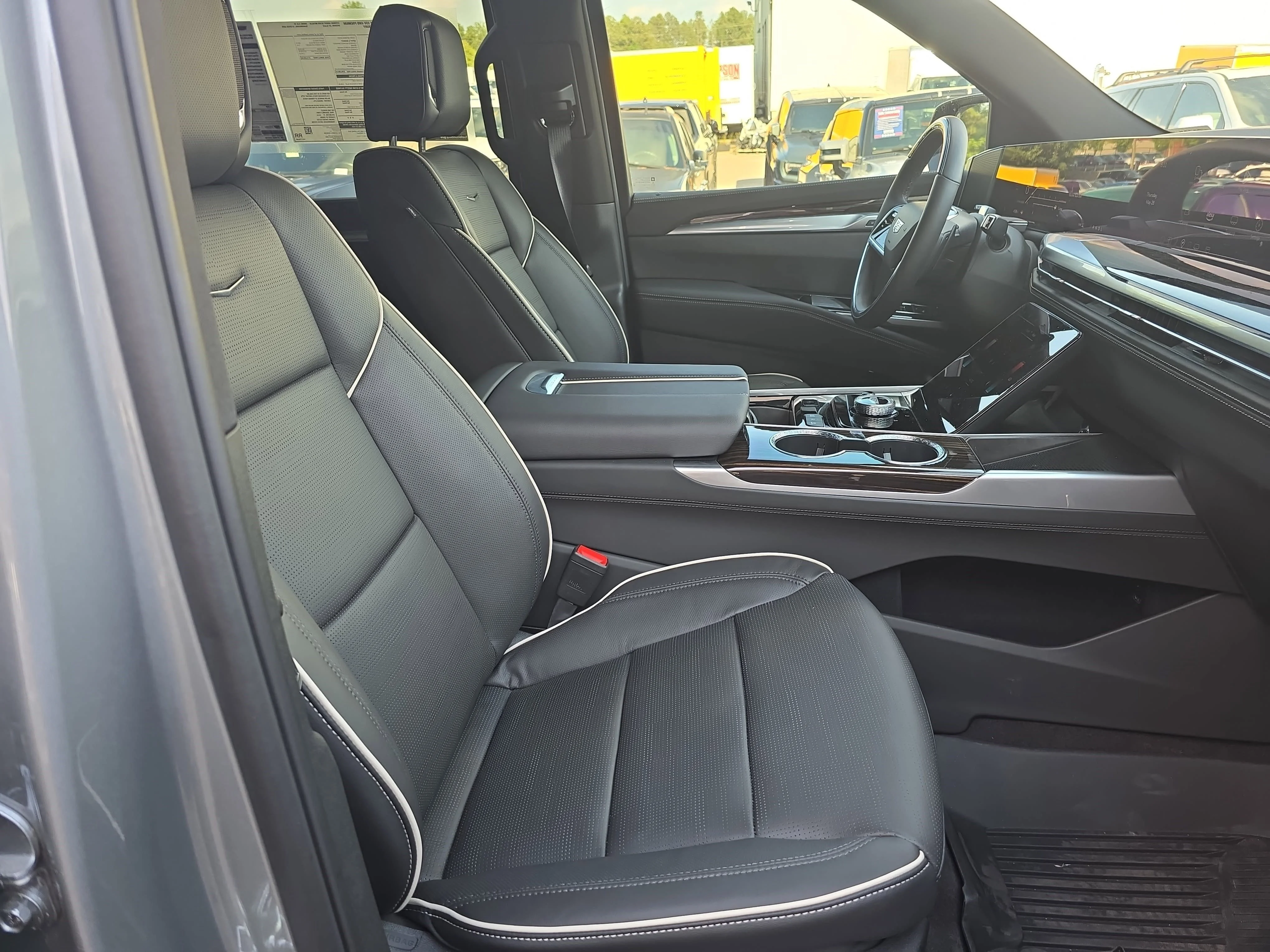 2025 Cadillac Escalade ESV Premium Luxury - Photo 13