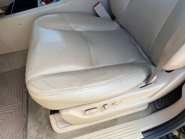 Used 2013 Black GMC SLT image 19