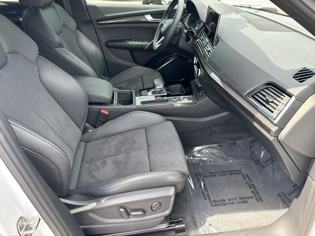 Used 2022  Audi Premium image 12