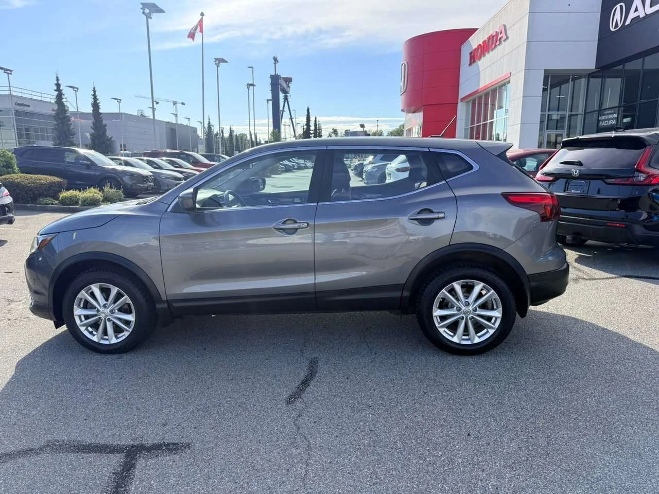 Used 2018 Gun Metallic Nissan SV FWD CVT (2) Dilawri Certified   Local BC   Regu image 2