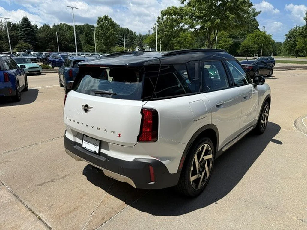 Certified Used 2026 Nanuq White Metallic MINI S ALL4 image 4