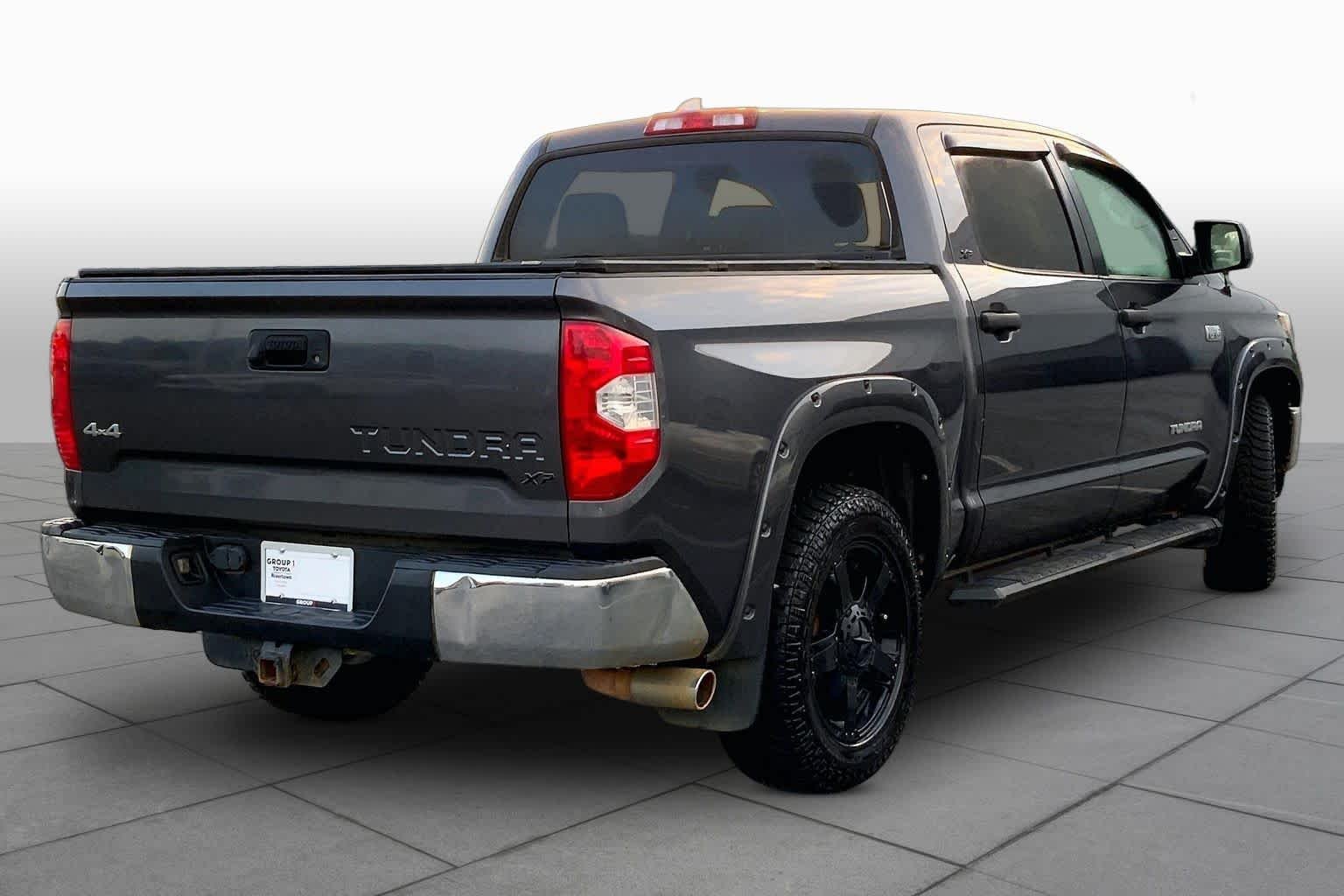 Used 2018 Magnetic Gray Metallic Toyota SR5 image 13