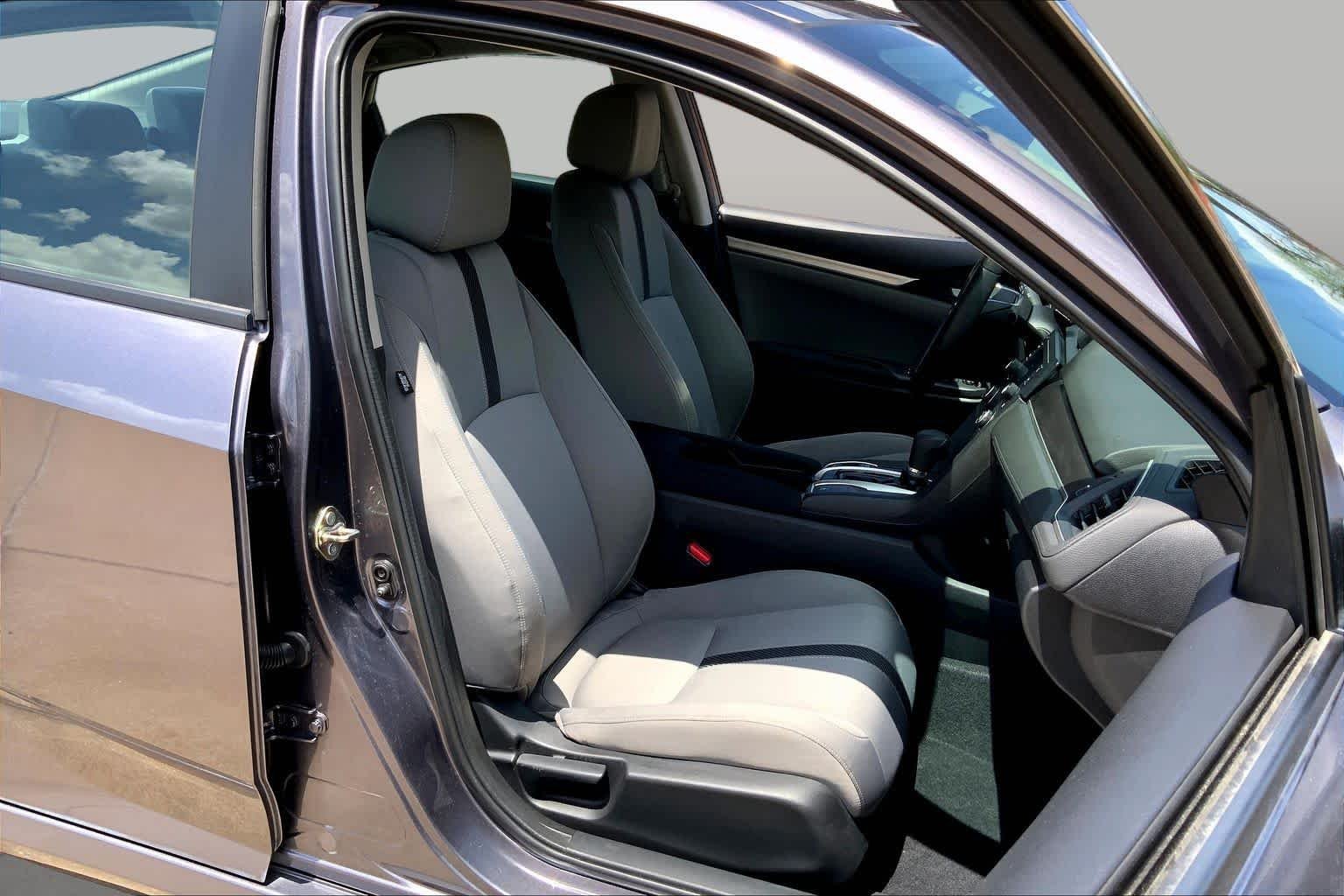 Used 2016 Modern Steel Metallic Honda LX image 9