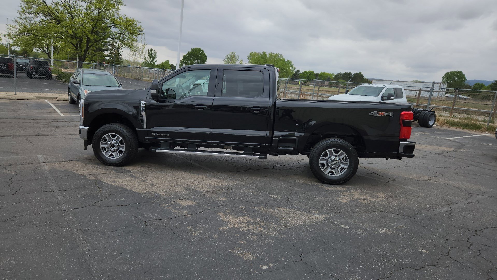 Used 2025 Black Metallic Ford LARIAT image 7