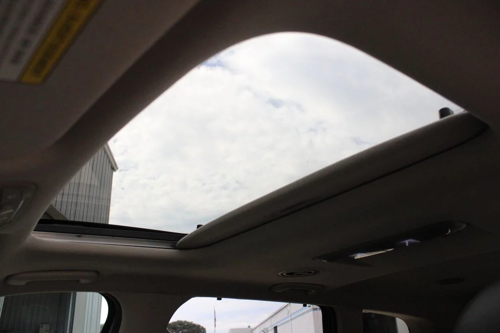 Used 2021 Gray Kia EX image 5