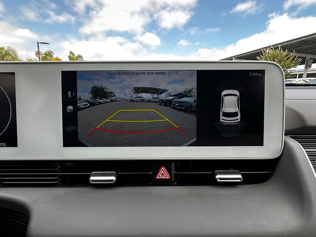 Used 2024 Black Hyundai SEL image 25
