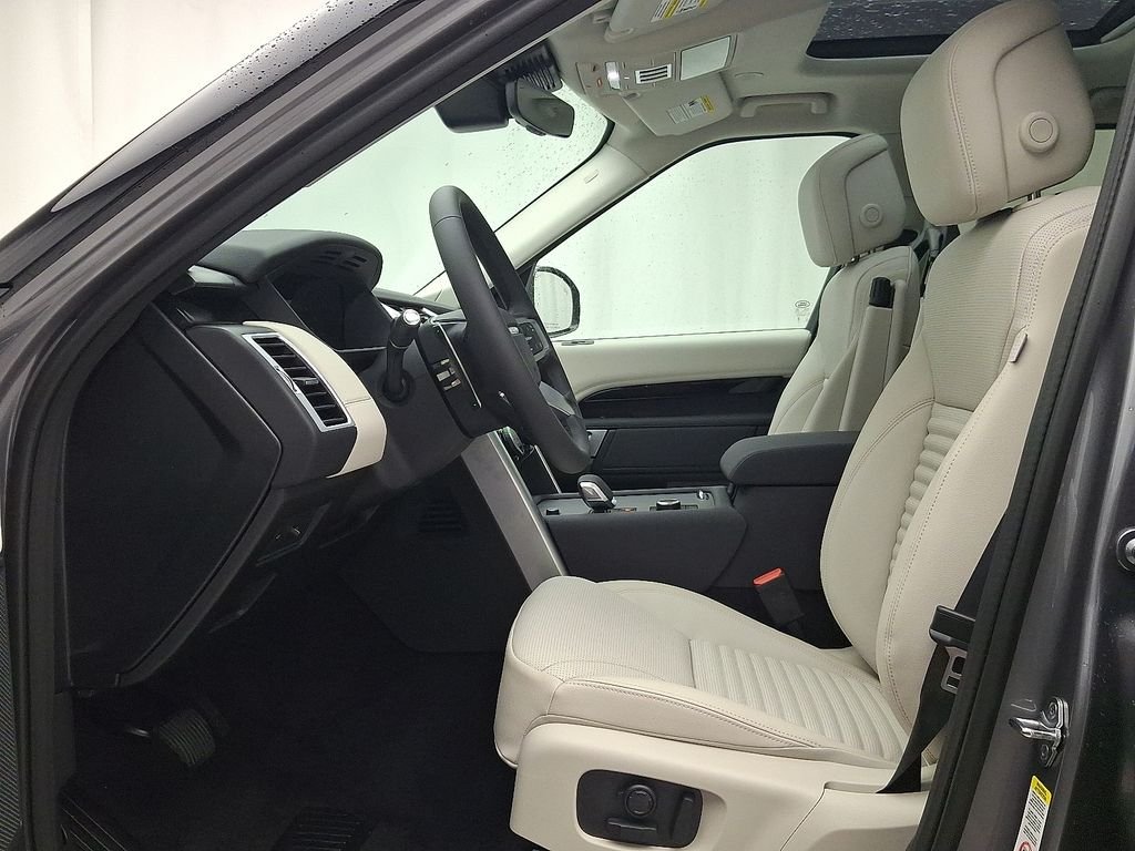 New 2026 Eiger Grey Land Rover S image 10