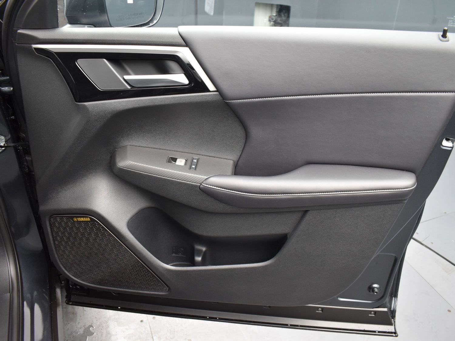 New 2026 Graphite Gray Mitsubishi SE 1.5T 2WD image 6