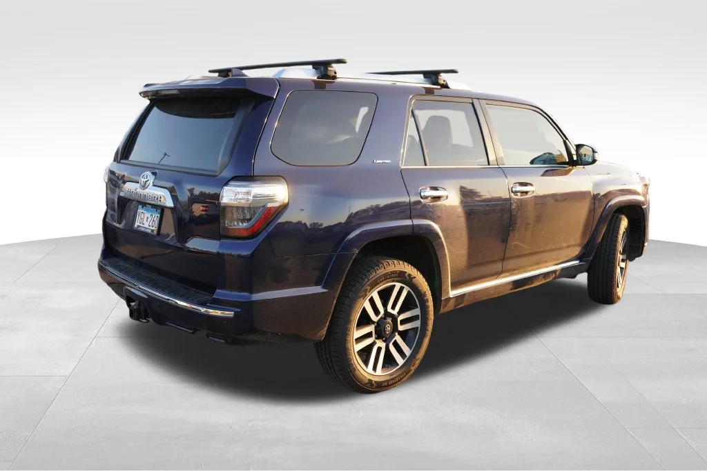 Used 2019 Blue Toyota  image 3