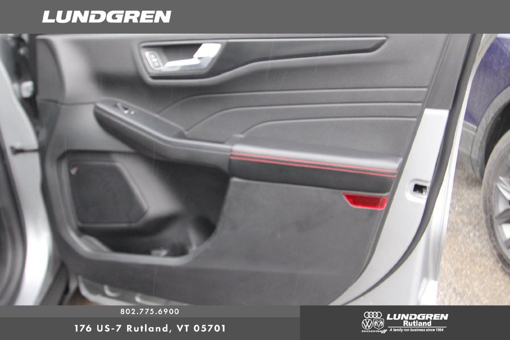 Used 2022 Silver Ford SEL image 12