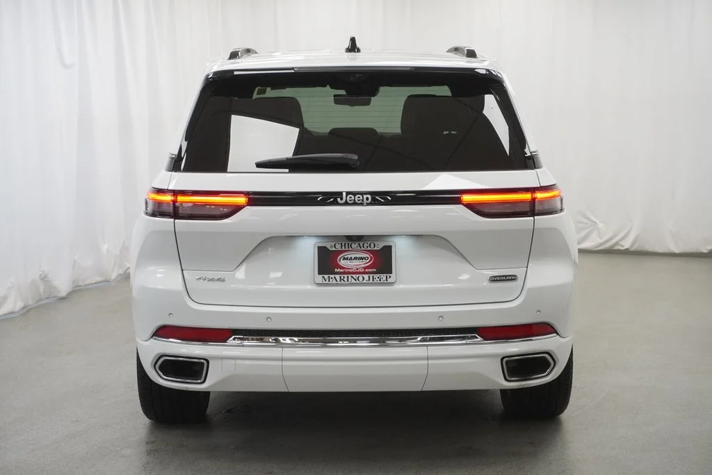 Used 2025 White Jeep Overland image 13