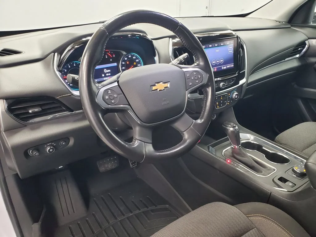 Used 2020 SUMMIT WHITE Chevrolet LT Cloth image 7
