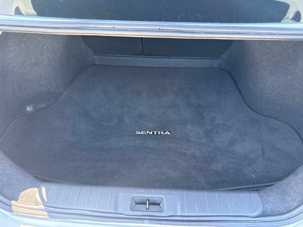 Used 2024 White Nissan SV image 7