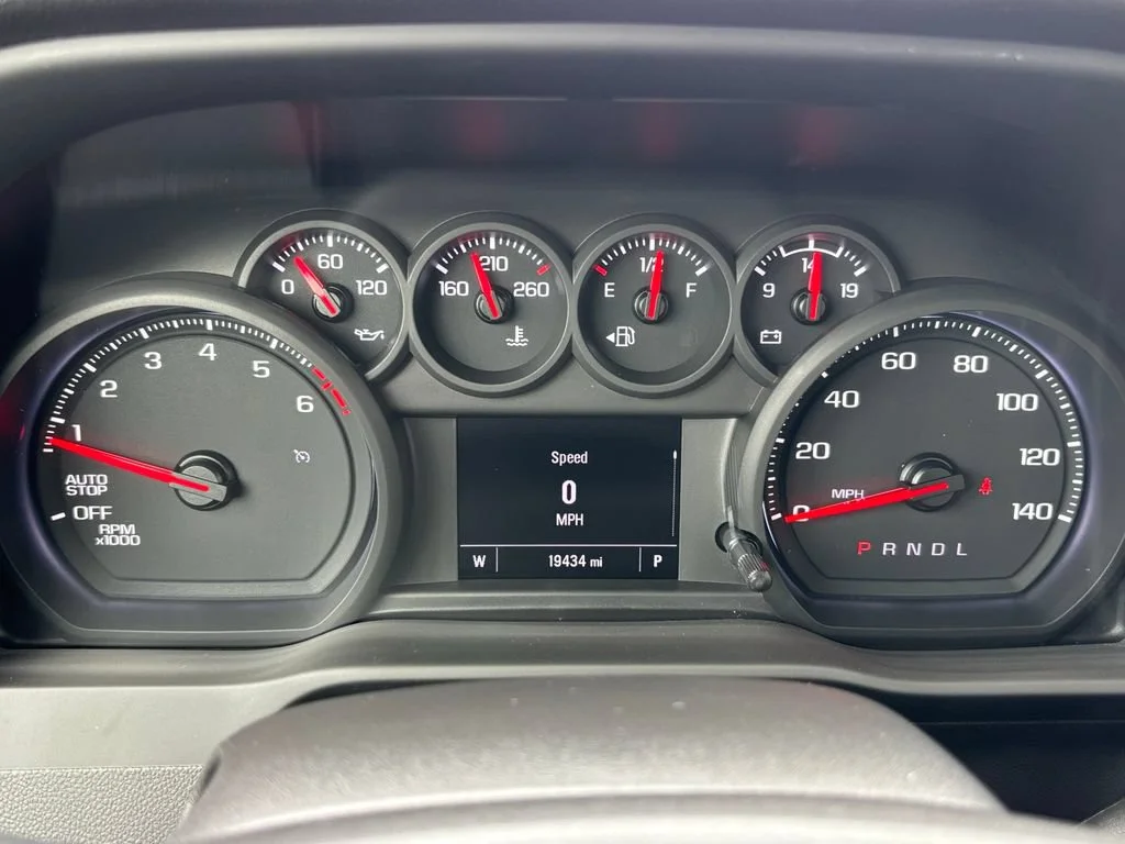 Used 2025 Summit White GMC Pro image 21