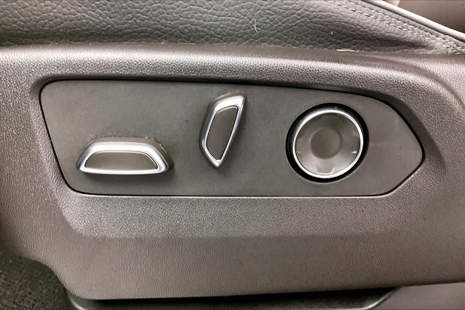 Used 2024 Downpour Metallic GMC Denali image 30