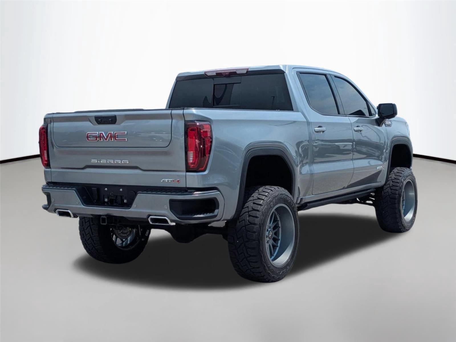 Used 2024 Sterling Metallic GMC AT4 image 5
