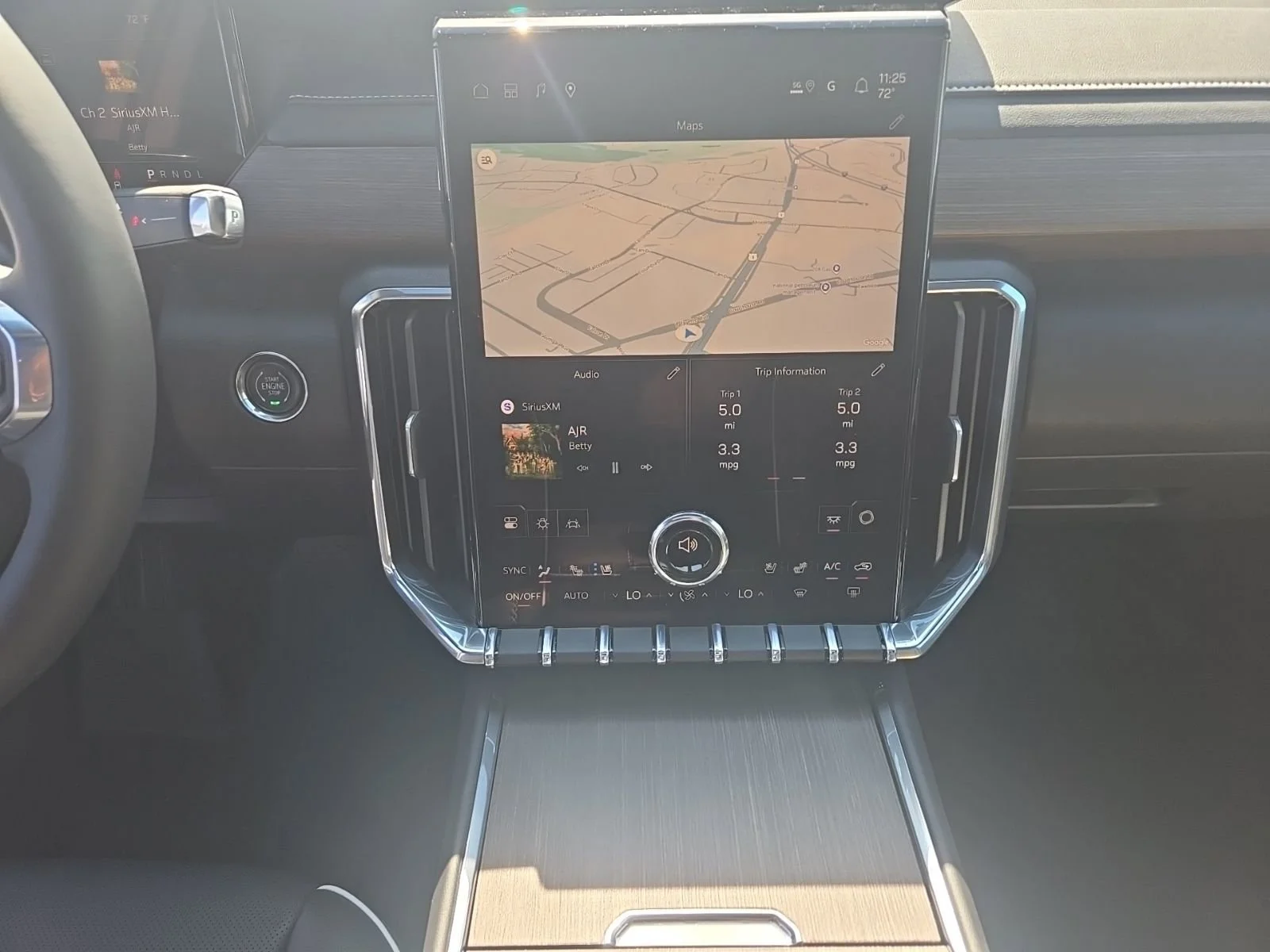 2026 GMC Acadia Denali - Photo 25