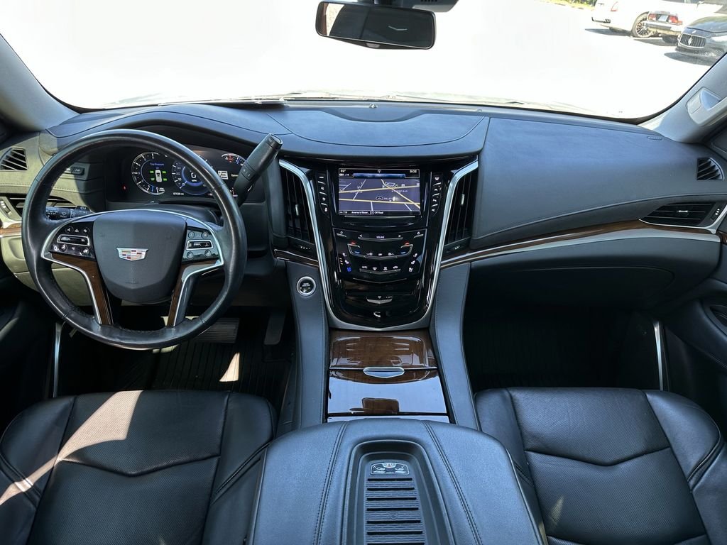 Used 2020 Silver Cadillac Luxury image 15