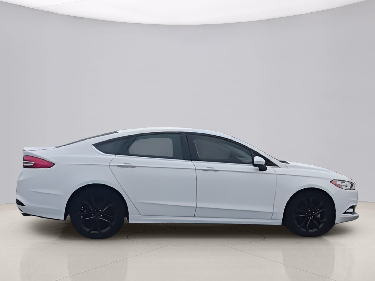 Used 2018 White Ford S image 6