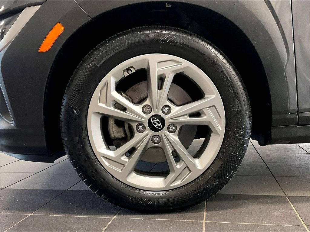 Used 2023 Gray Hyundai SEL image 7