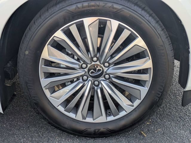 New 2026 RADIANT WHITE INFINITI Luxe 2WD image 11