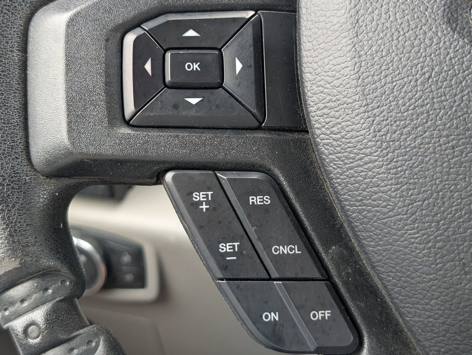 Used 2019 Oxford White Ford XL image 20