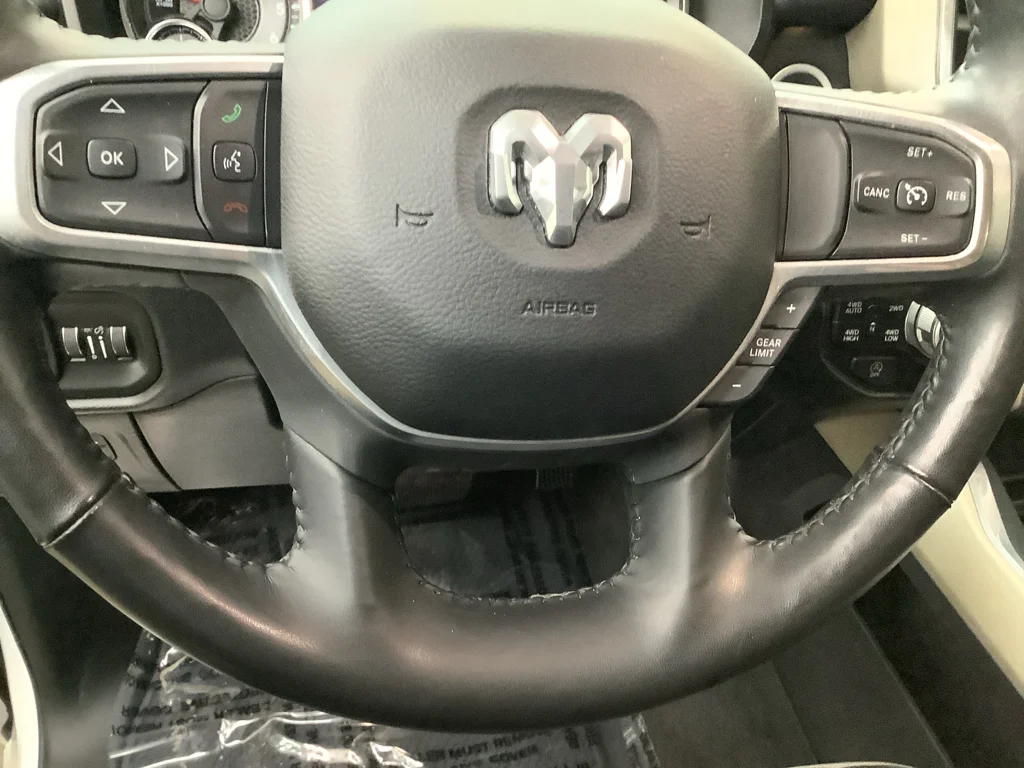Used 2020 Bright White Clearcoat Ram Laramie image 15