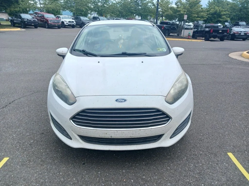 Used 2016  Ford SE image 11