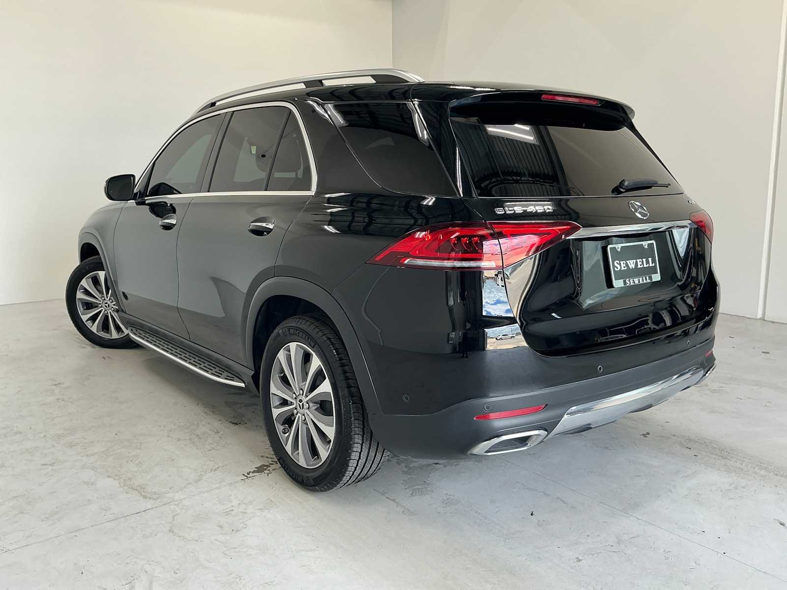 Certified Used 2022 Black Mercedes-Benz GLE 450 image 6