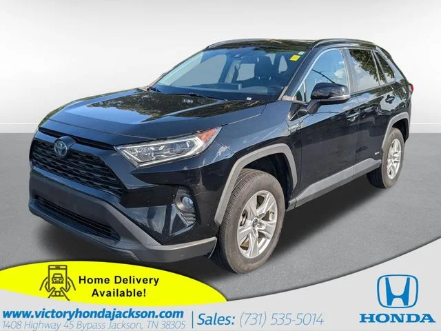 Used 2019 Midnight Black Metallic Toyota XLE image 1