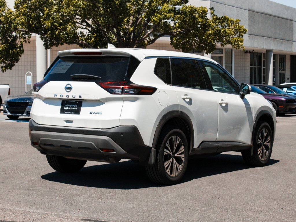 Used 2021 Pearl White Tricoat Nissan SV image 5
