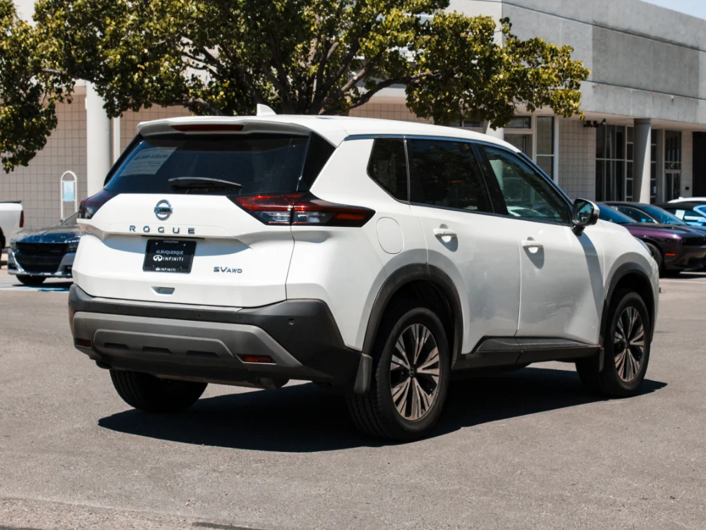 Used 2021 Pearl White Tricoat Nissan SV image 5