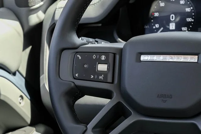 New 2026 Tasman Blue Land Rover X-Dynamic SE image 22