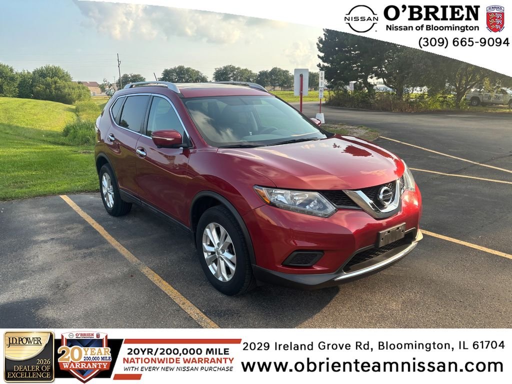 Used 2015 Cayenne Red Nissan SV image 1