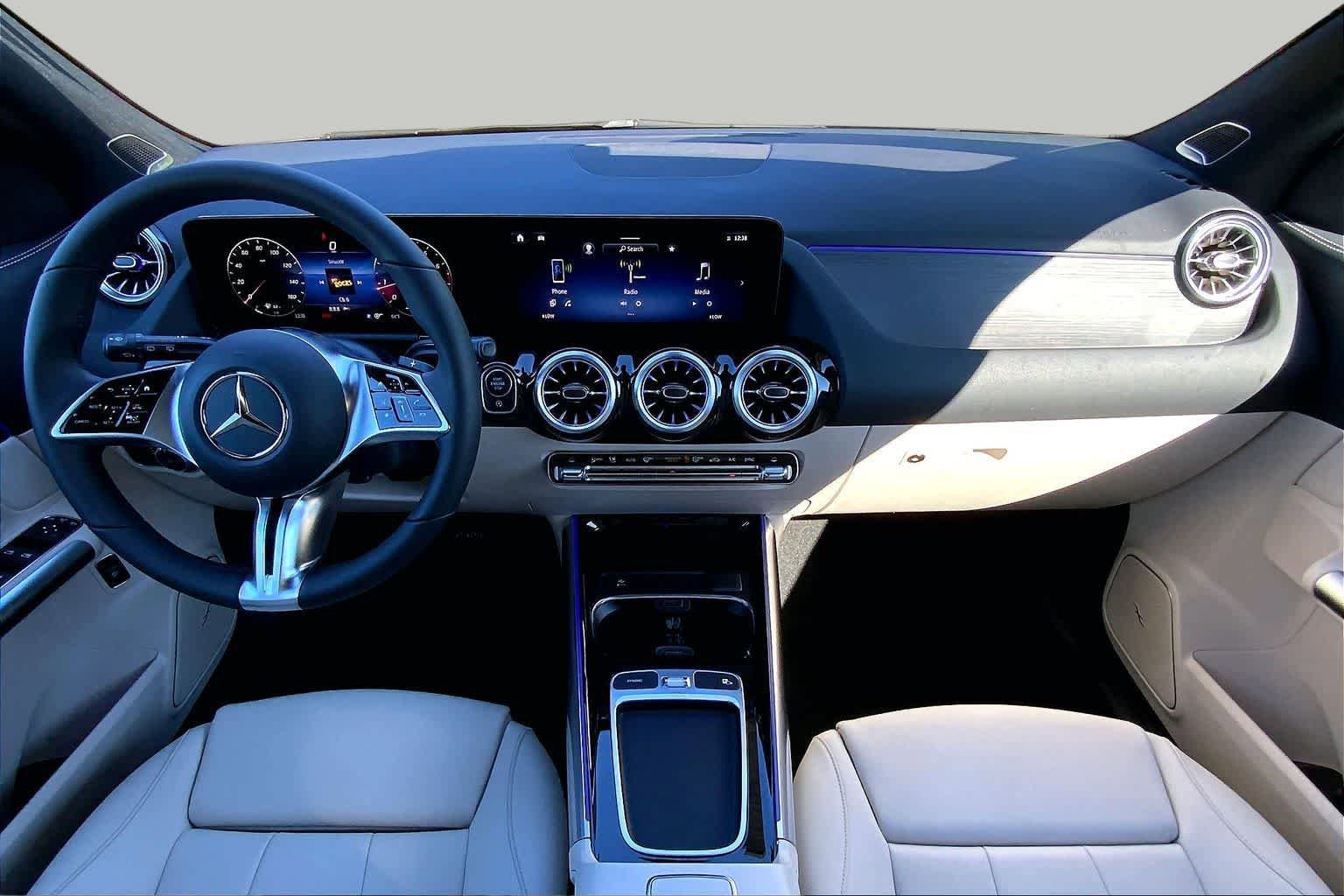 New 2026 Cirrus Silver Metallic Mercedes-Benz GLA 250 image 5