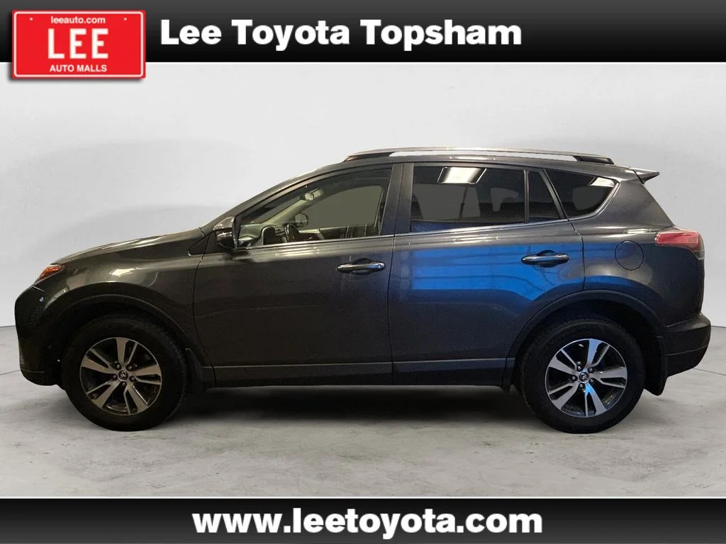 Used 2017 Magnetic Gray Metallic Toyota XLE image 2