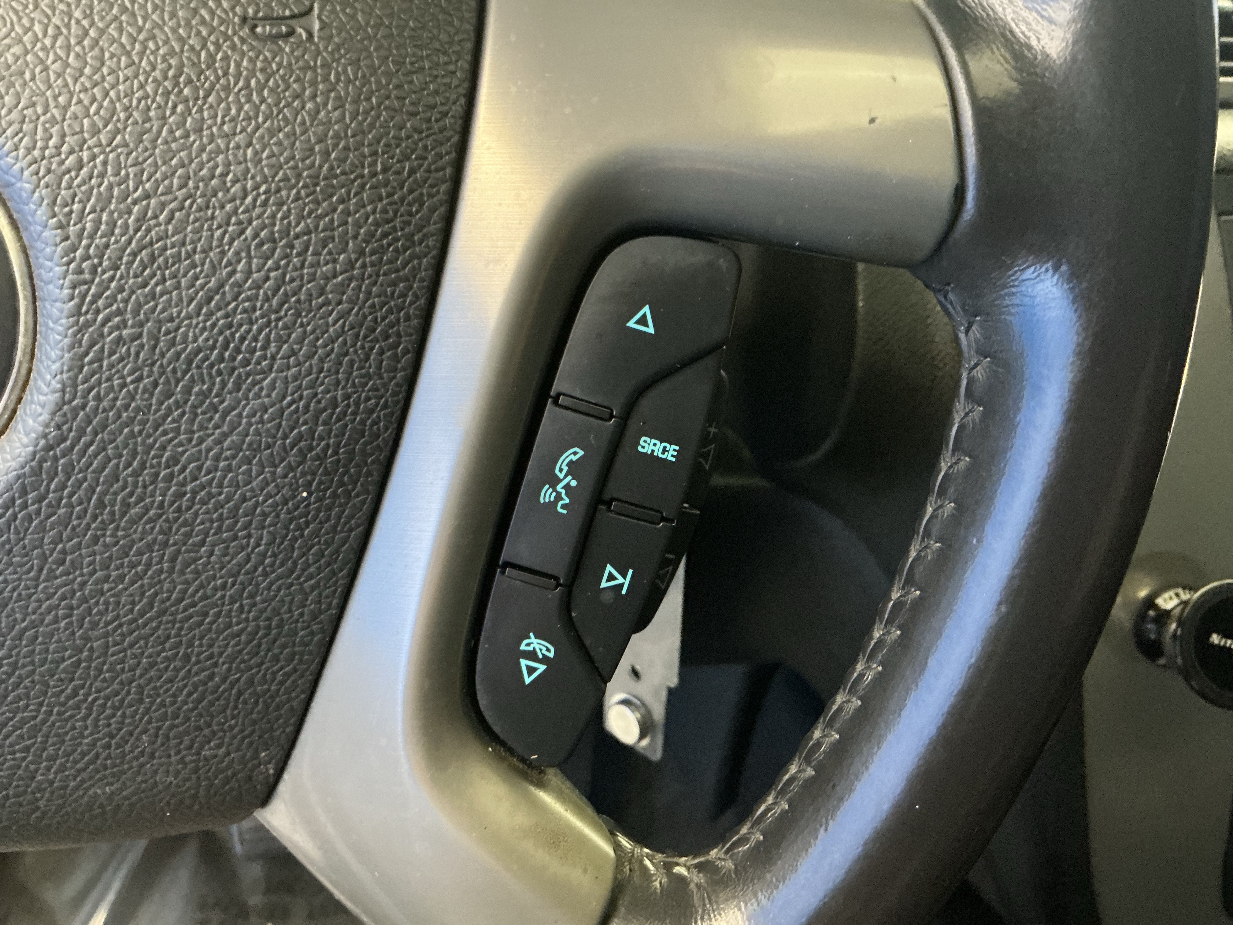 Used 2012 Silver Ice Metallic Chevrolet LT image 16