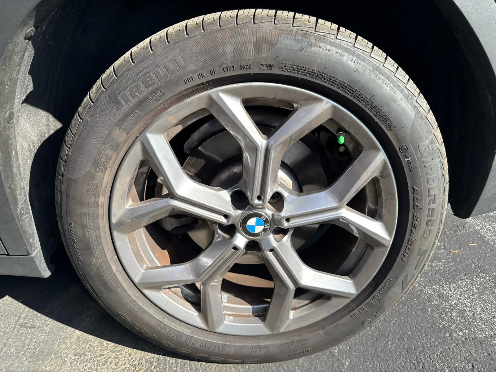 Used 2024 Dark Graphite Metallic BMW xDrive30i image 21