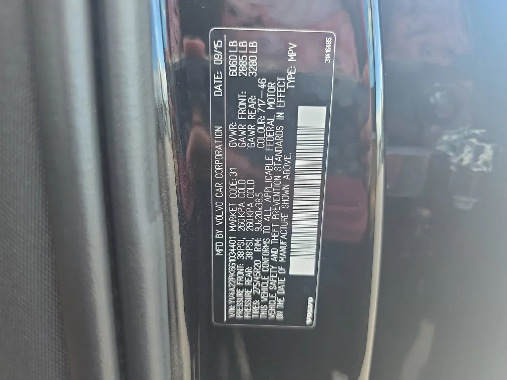 Used 2016 Black Volvo T6 Momentum image 15