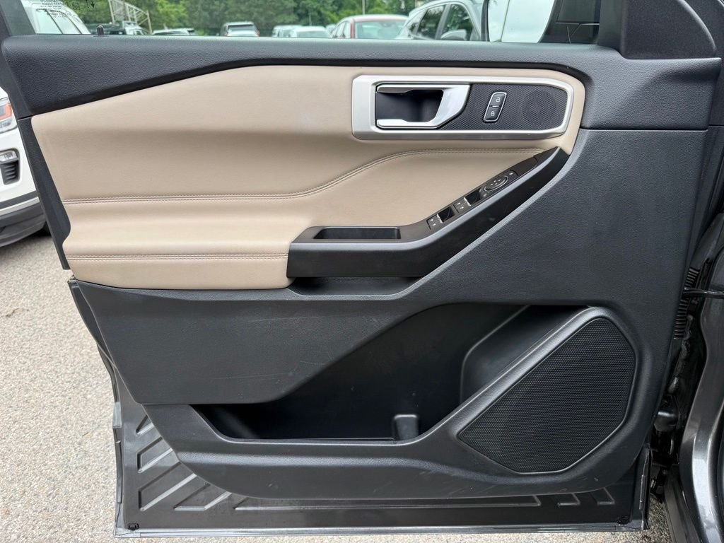 Used 2020 Gray Ford XLT image 25