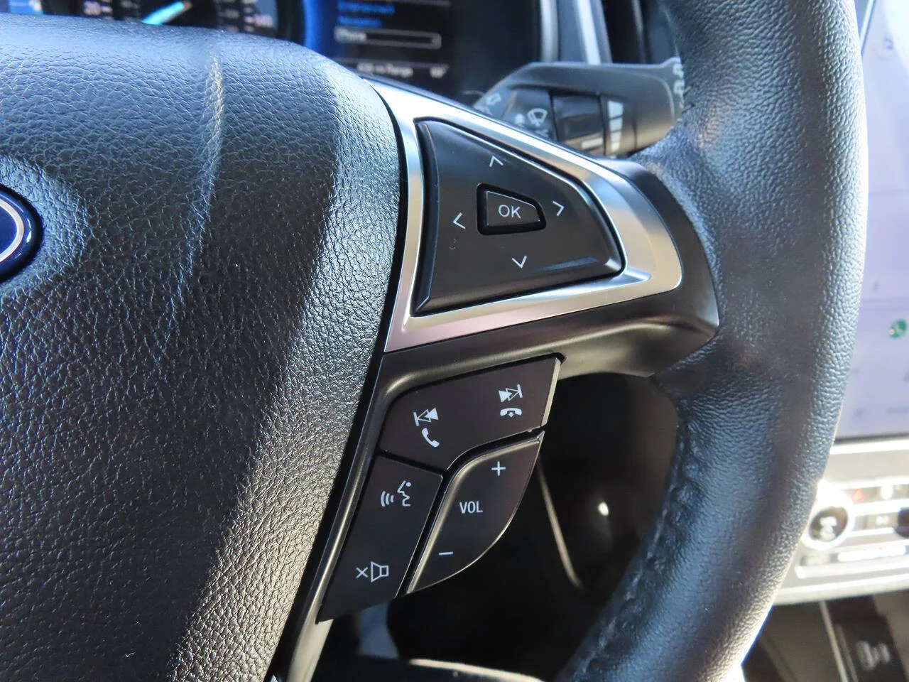 Used 2022 Atlas Blue Ford SEL AWD 4dr Crossover image 15