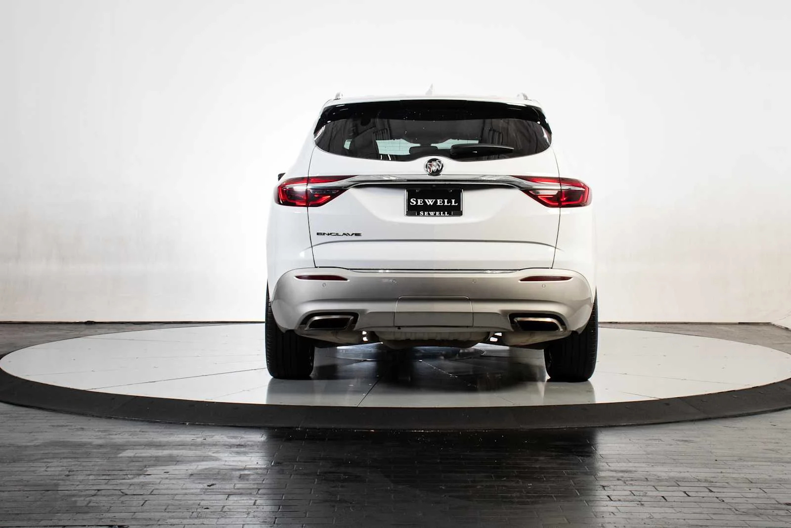 Used 2021 Summit White Buick Essence image 5