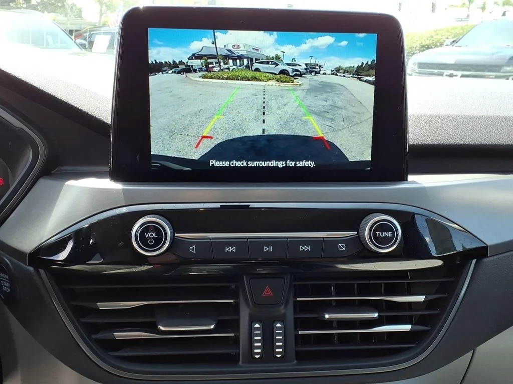 Used 2023 Silver Ford Active image 17