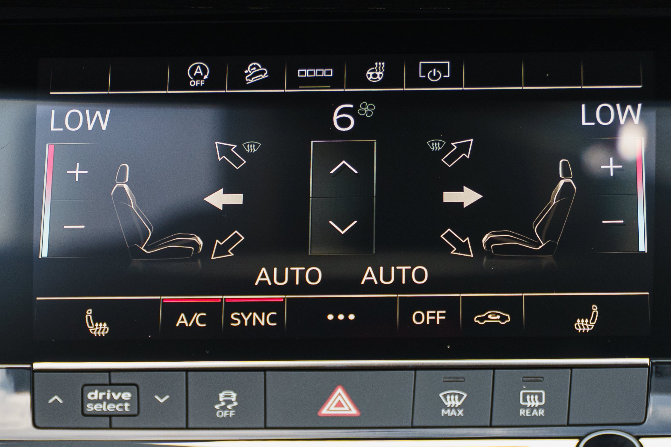 New 2026 MYTHOS BLACK Audi Premium image 12